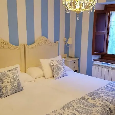 Legado De Ugarte, Casa rural *